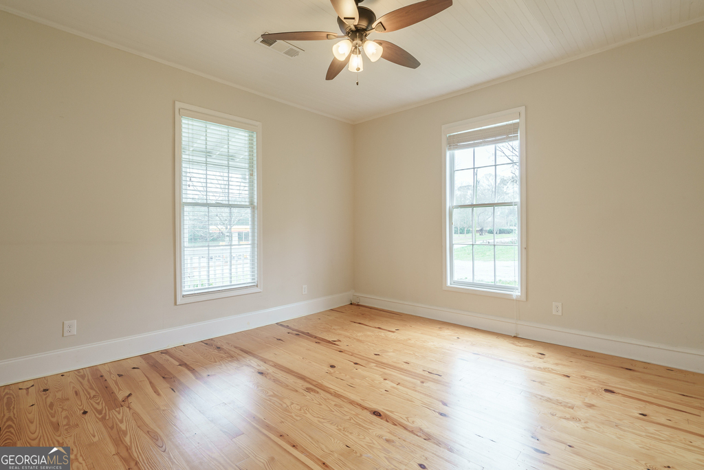 696 North Avenue - Photo 6