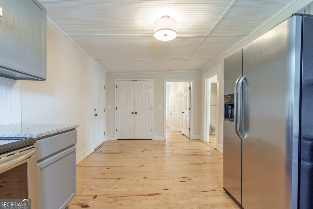 696 North Avenue - Photo 18