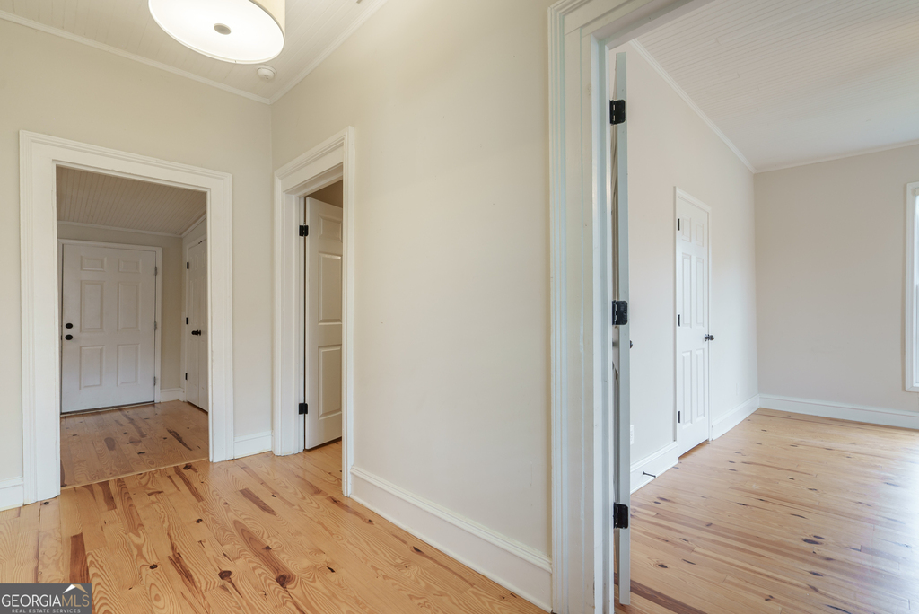 696 North Avenue - Photo 5