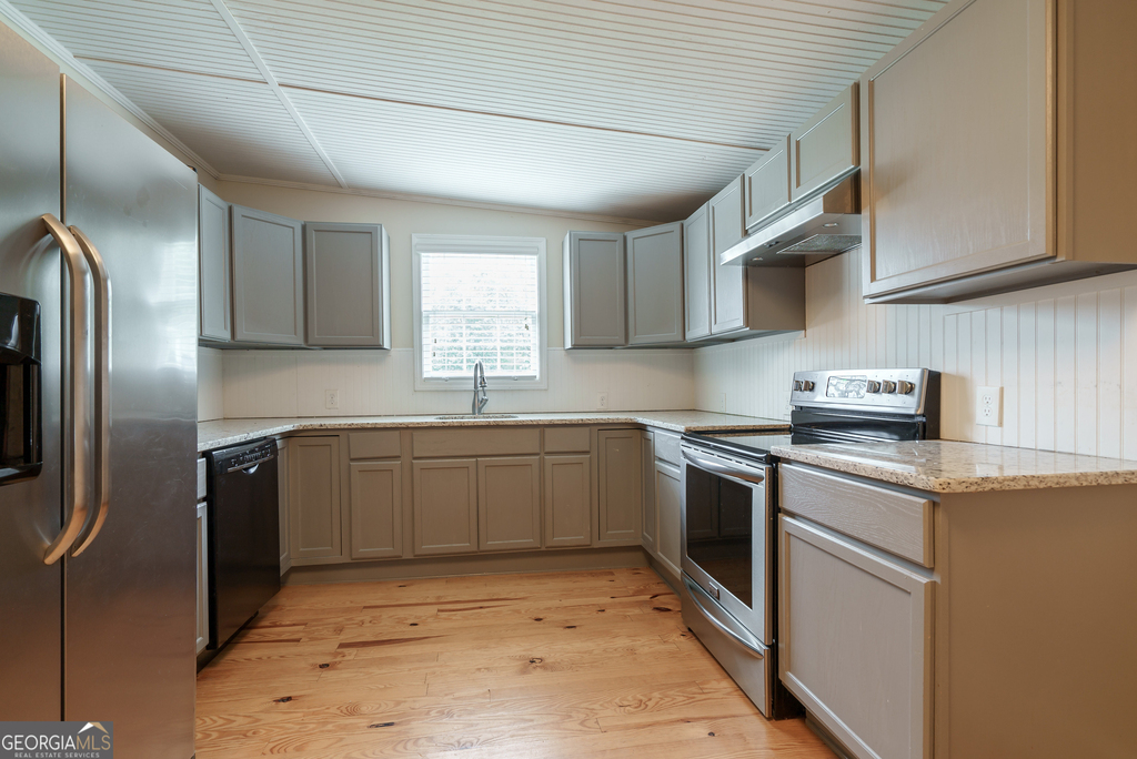 696 North Avenue - Photo 15