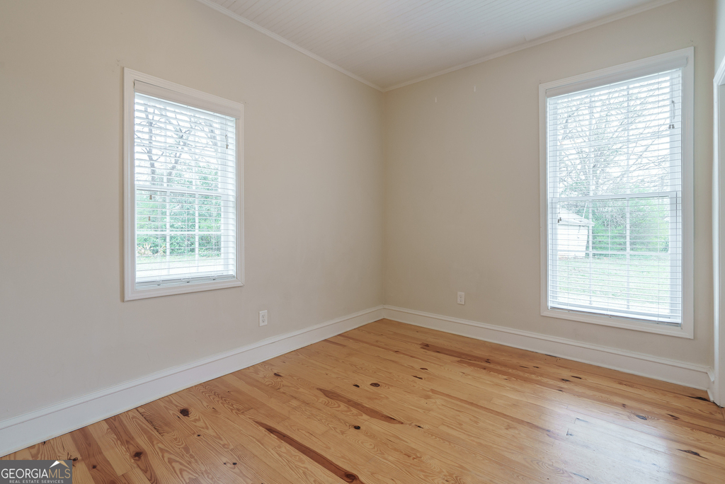 696 North Avenue - Photo 20