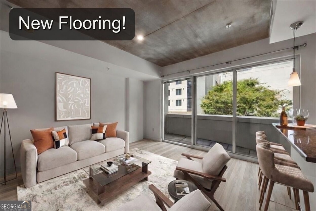 44 Peachtree Place Nw - Photo 0