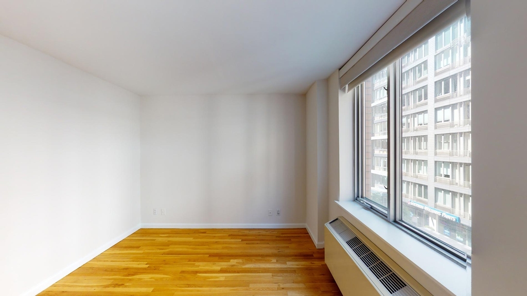120 W. 21st - Photo 3
