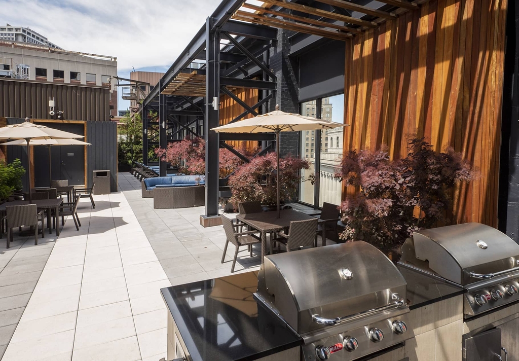 10 Hanover Square - Photo 39