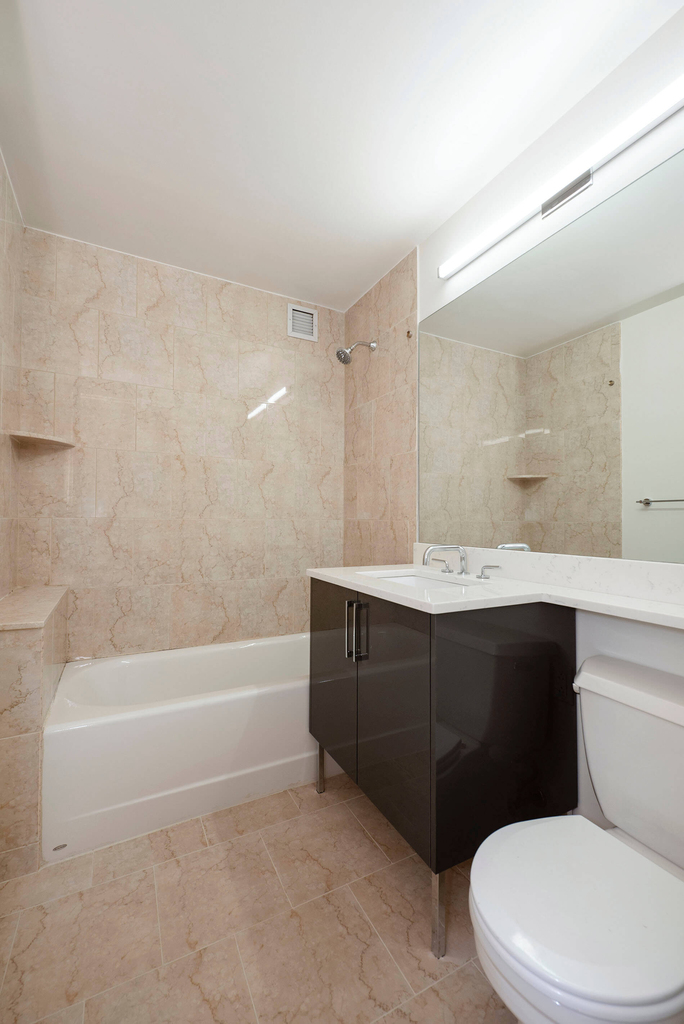 10 Hanover Square - Photo 24