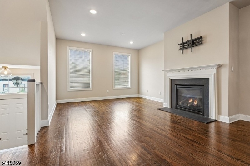 36 Bloomfield Ave - Photo 2