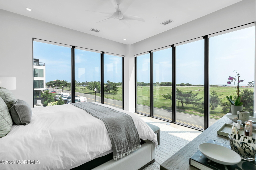 200 Ocean Avenue N - Photo 9