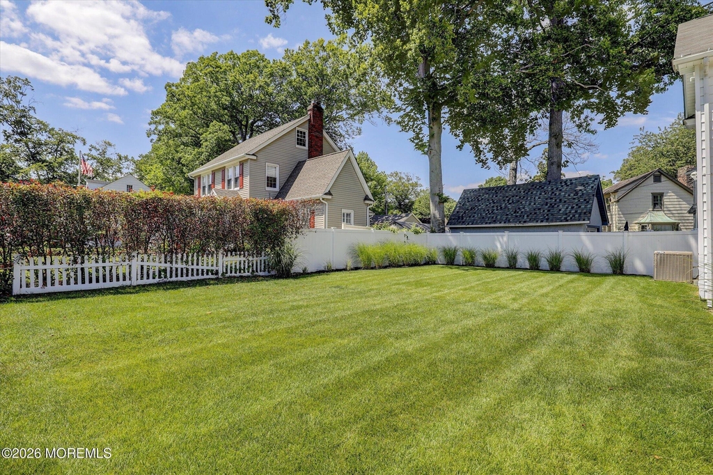 570 N Edgemere Drive - Photo 35
