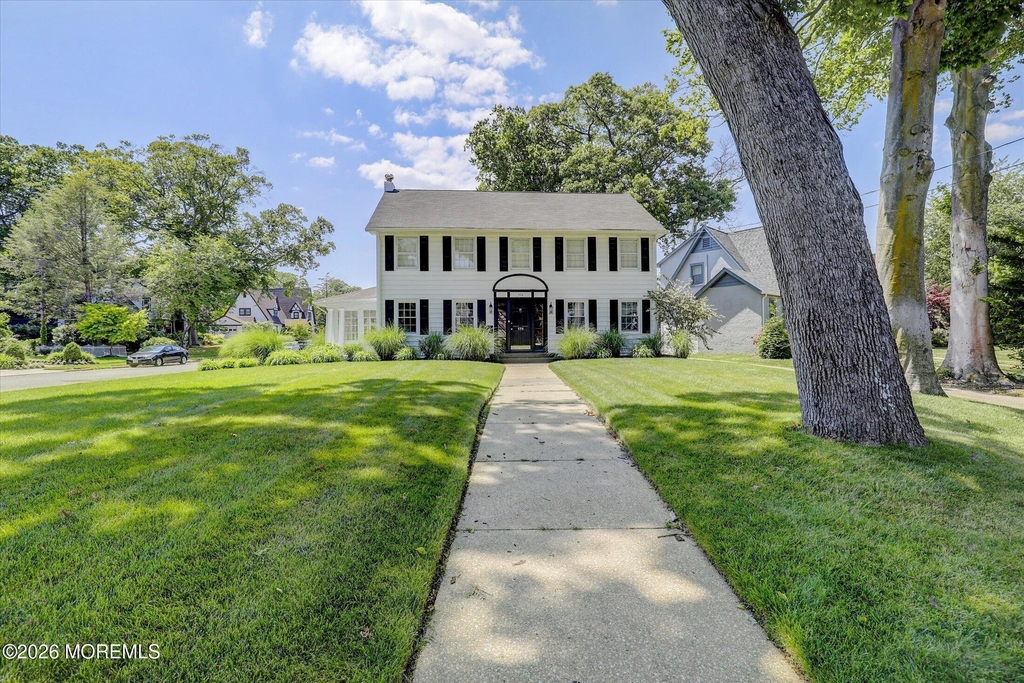 570 N Edgemere Drive - Photo 4