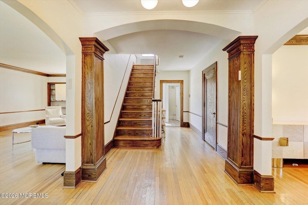 570 N Edgemere Drive - Photo 6