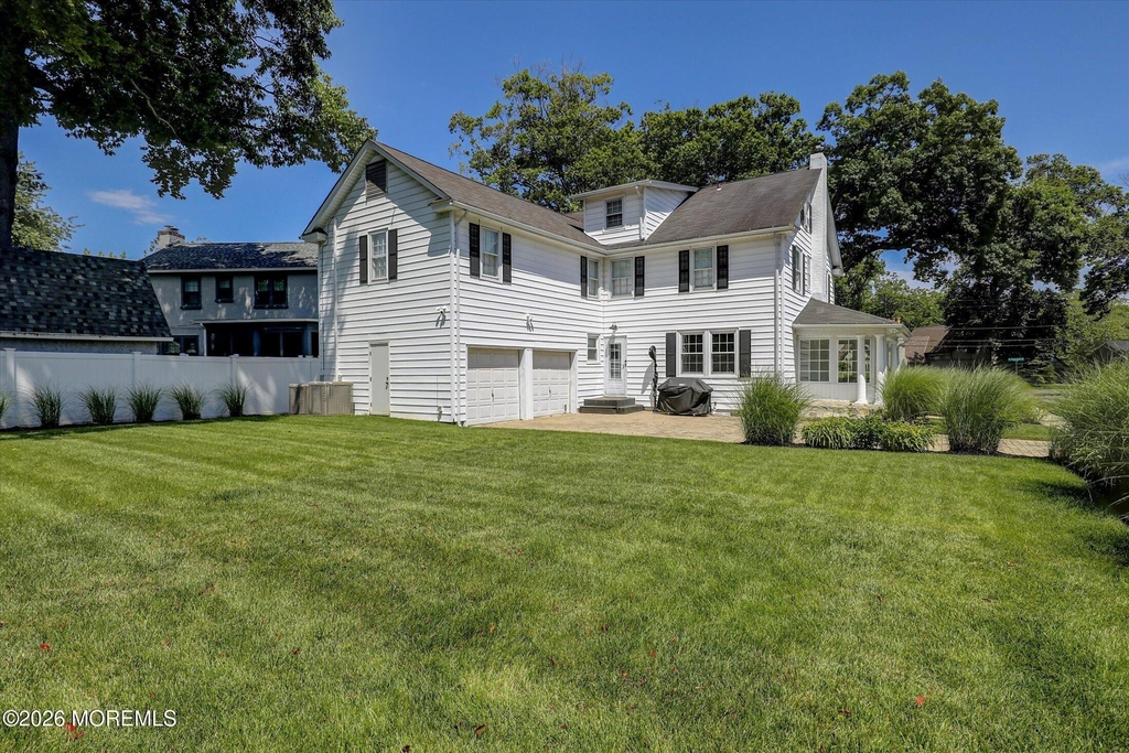 570 N Edgemere Drive - Photo 36