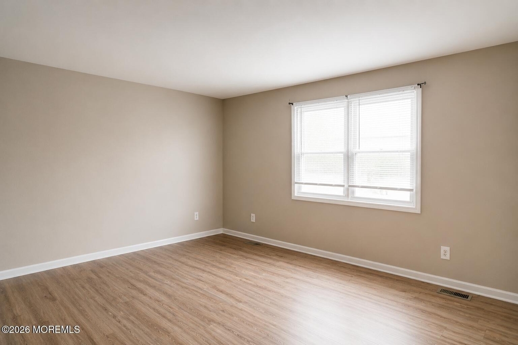 610a N Victoria Avenue - Photo 13