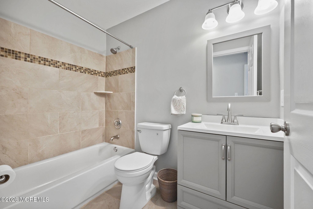 62 Dover Court - Photo 17