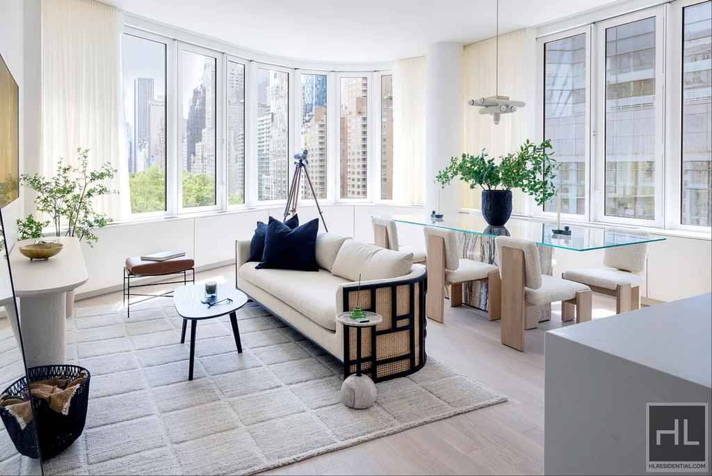 West 60th Street - Photo 2