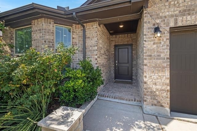 832 Wilmott Terrace - Photo 1