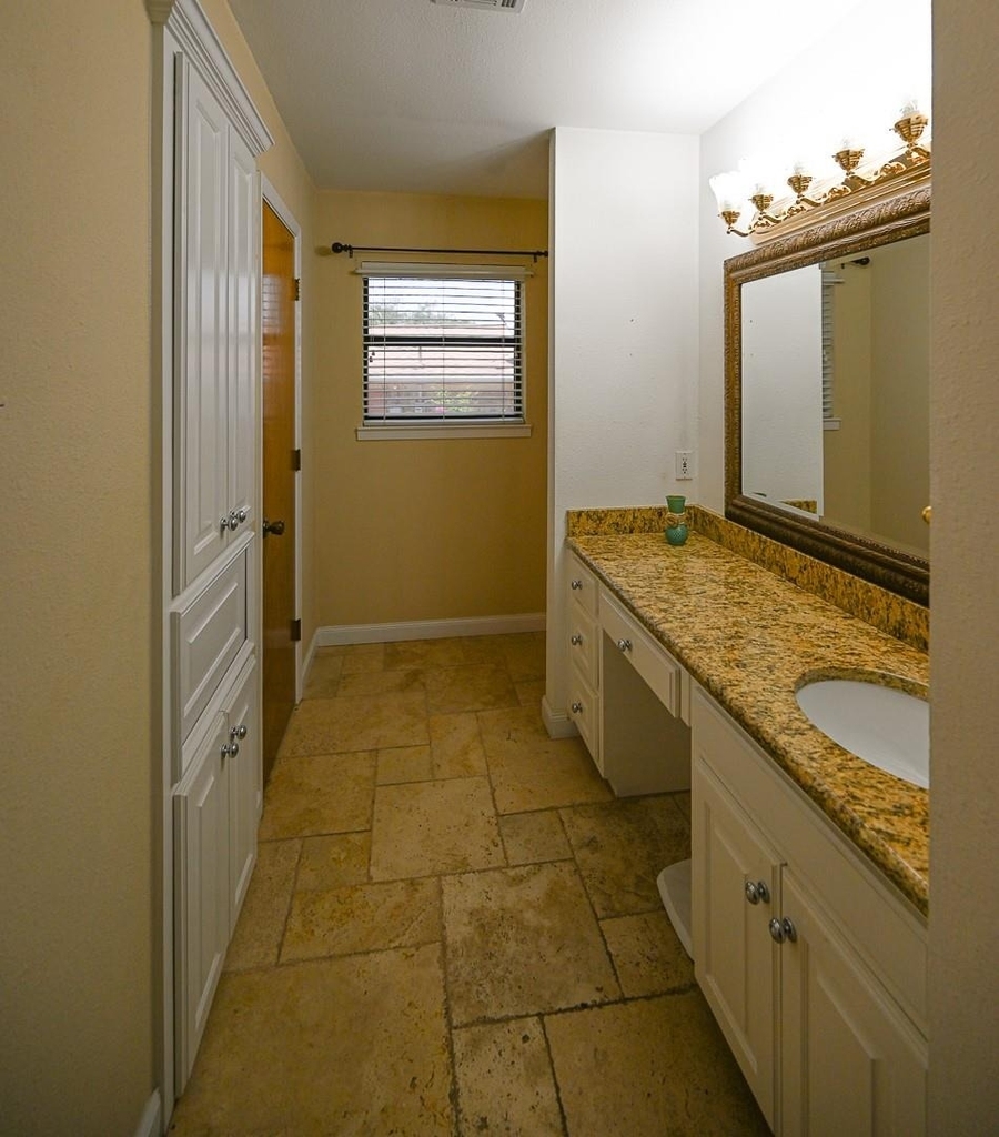 412 Half Moon Way - Photo 14