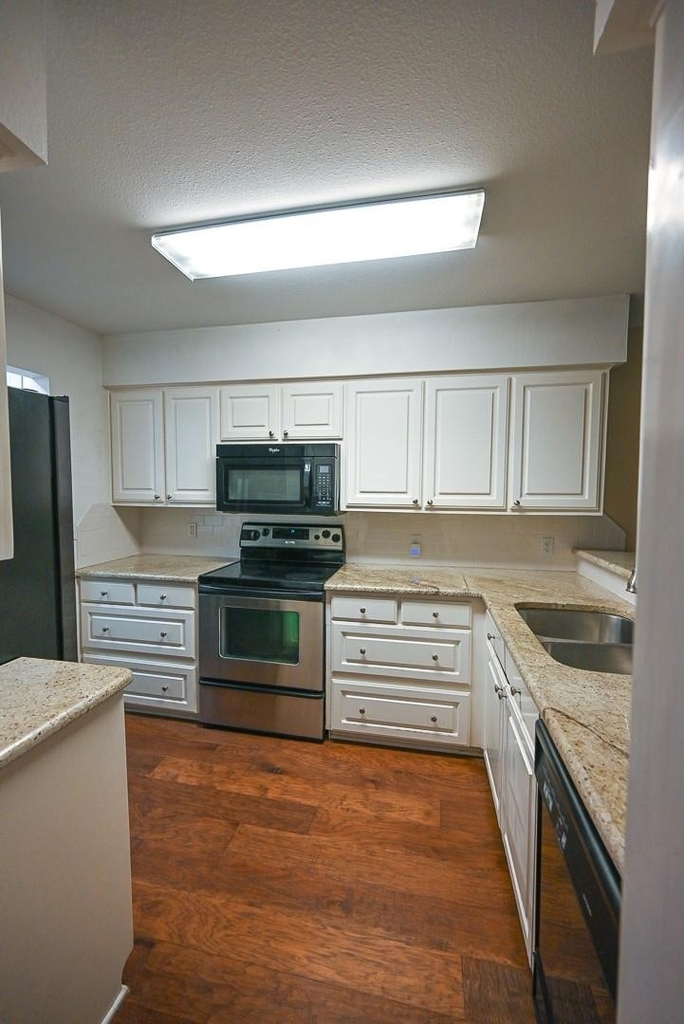 412 Half Moon Way - Photo 9