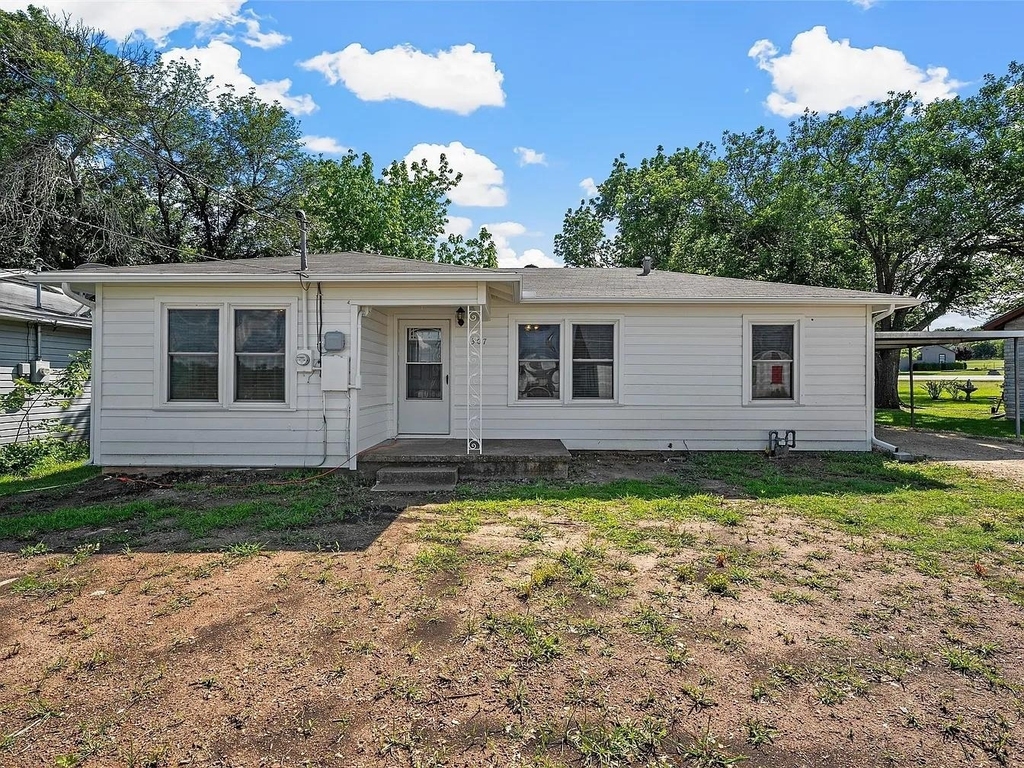 307 N Playdium Drive - Photo 0
