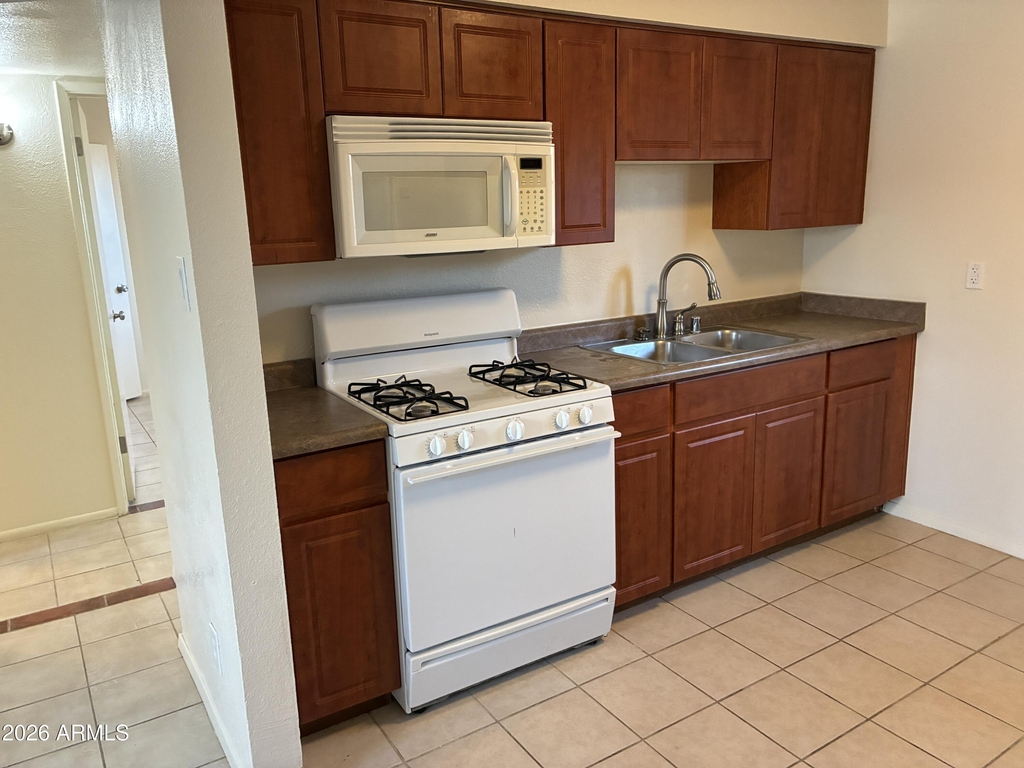 1349 E Sahuaro Drive - Photo 5