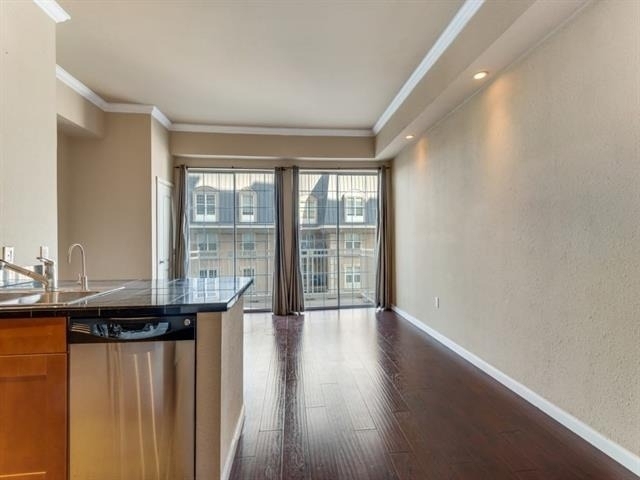 3225 Turtle Creek Boulevard - Photo 1