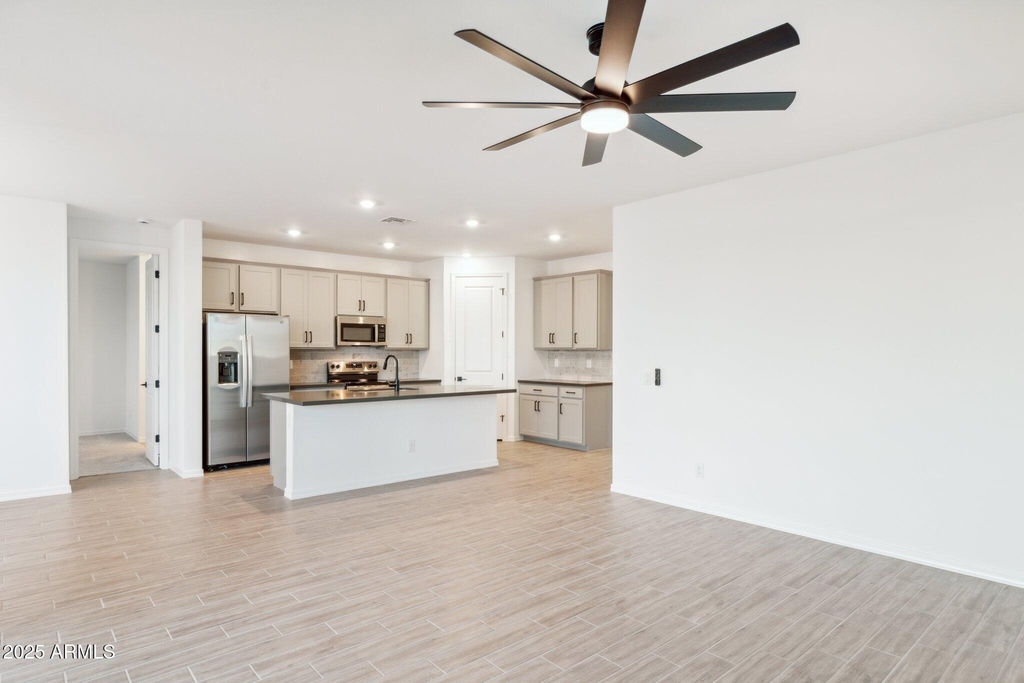 2370 E Wagon Wheel Lane - Photo 6