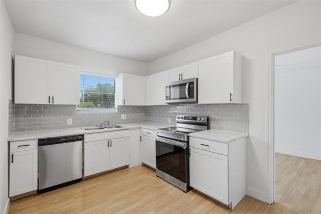406 E Grayson Street - Photo 1