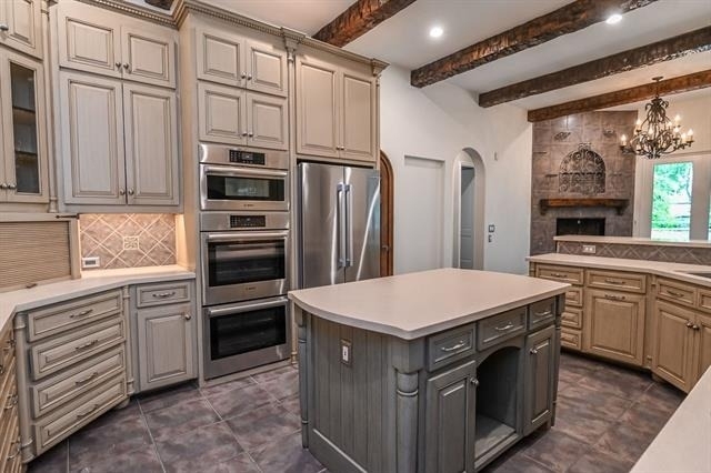 711 Lexington Avenue - Photo 6