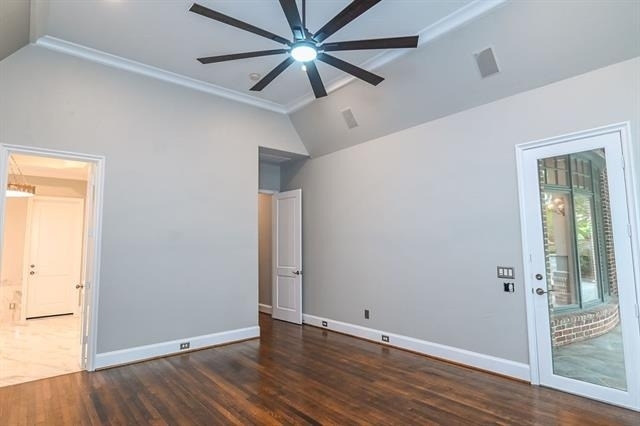 711 Lexington Avenue - Photo 13