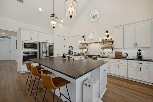 724 Danbury Street - Photo 2