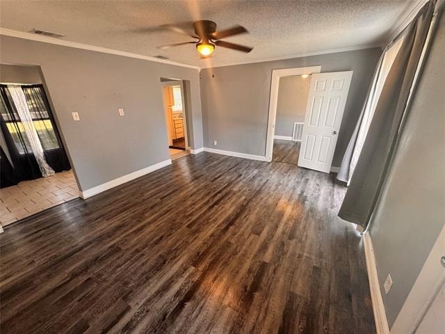 130 W Avenue D - Photo 2