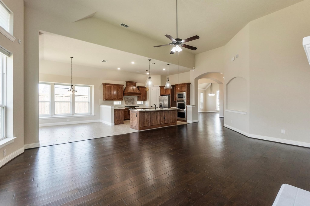 4802 Comstock Way - Photo 11