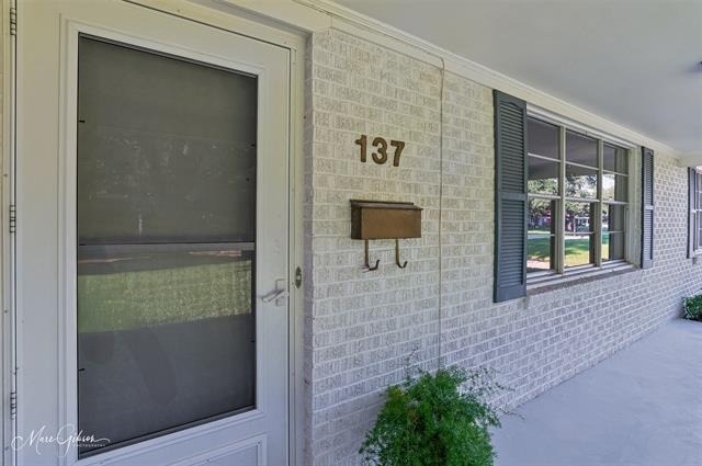 137 Lynn Avenue - Photo 0