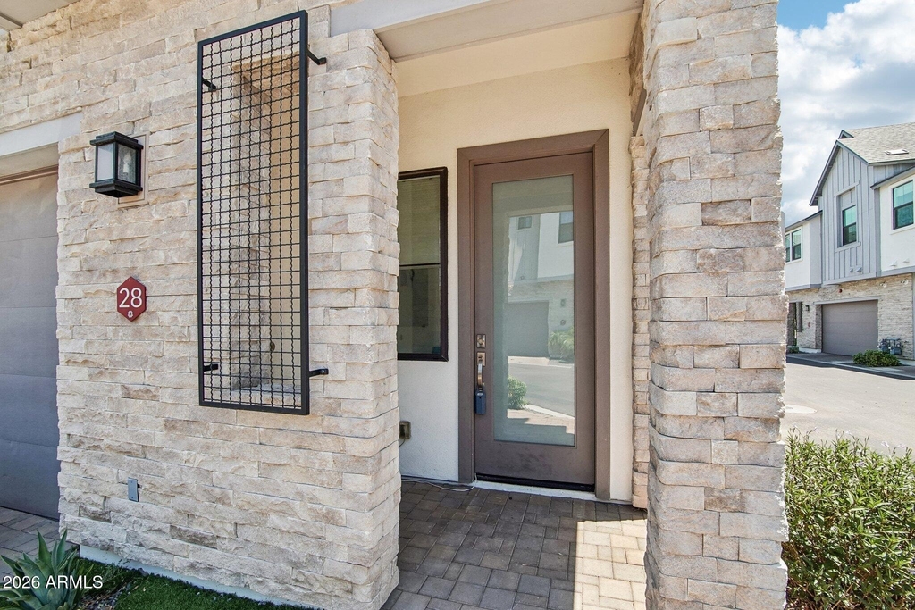 3200 N 39th Street - Photo 1