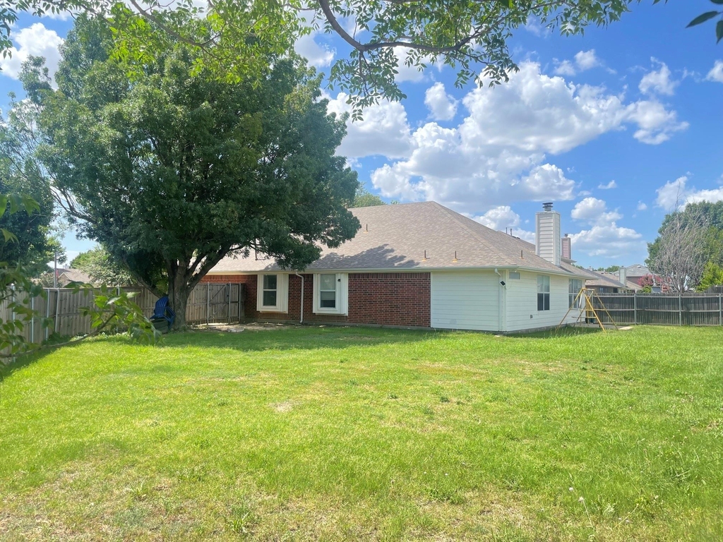 100 Hopewell Drive - Photo 13