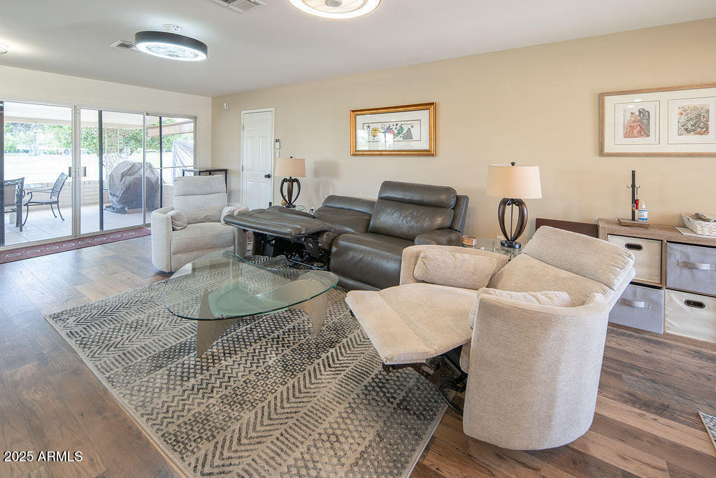 9605 W Briarwood Circle - Photo 3