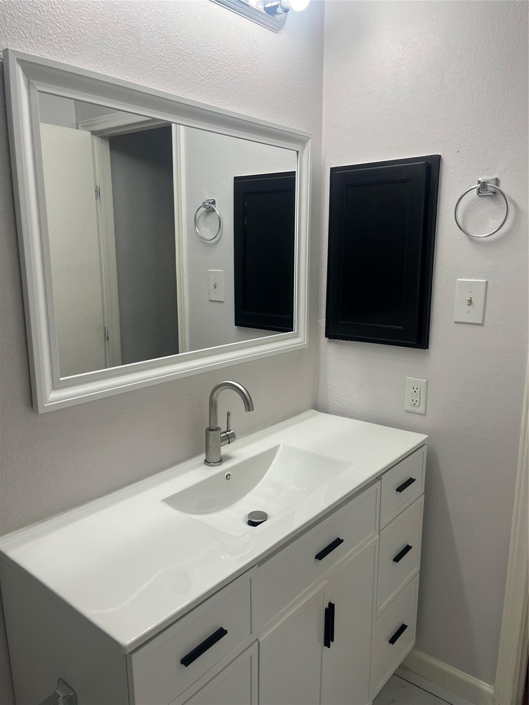 2621 Independence Drive - Photo 2