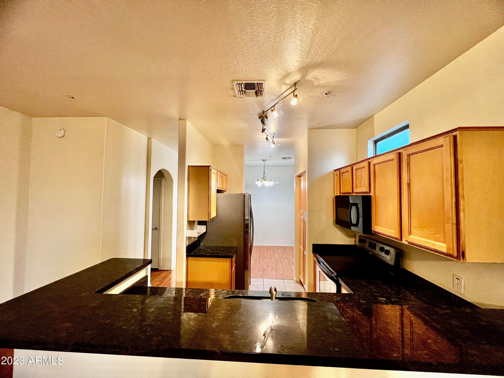 2250 E Deer Valley Road - Photo 3