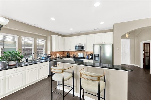 8120 Holliday Road - Photo 9