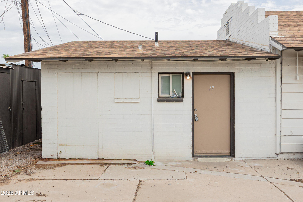 864 E Chandler Boulevard - Photo 0