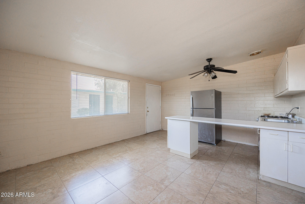 1017 S Mariana Street - Photo 3