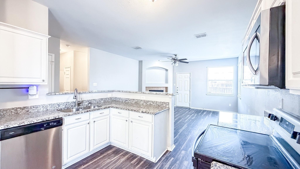 1515 Creek Springs Drive - Photo 9