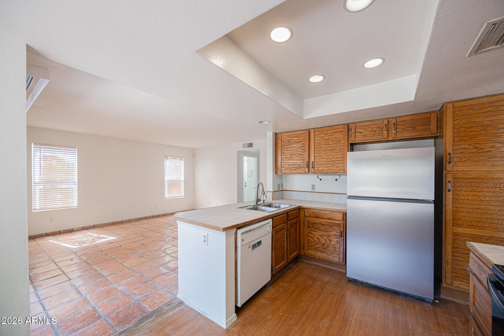 489 W Carmen Street - Photo 11
