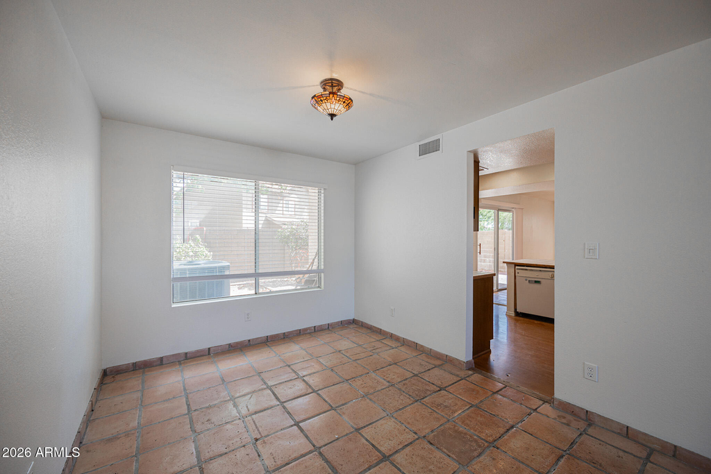 489 W Carmen Street - Photo 6