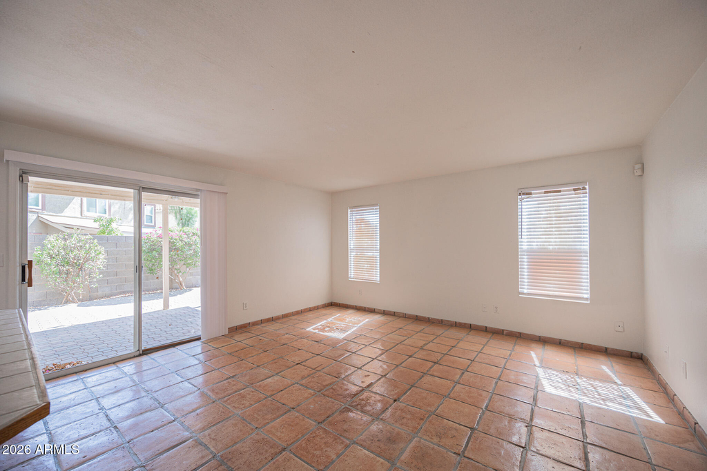 489 W Carmen Street - Photo 8