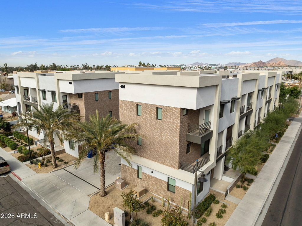 406 W 7th Street - Photo 16