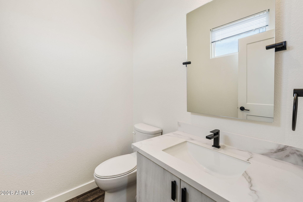 406 W 7th Street - Photo 8