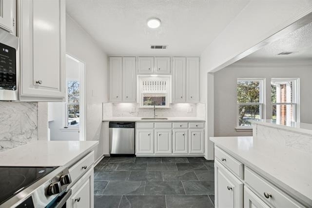 4147 Emerson Avenue - Photo 5