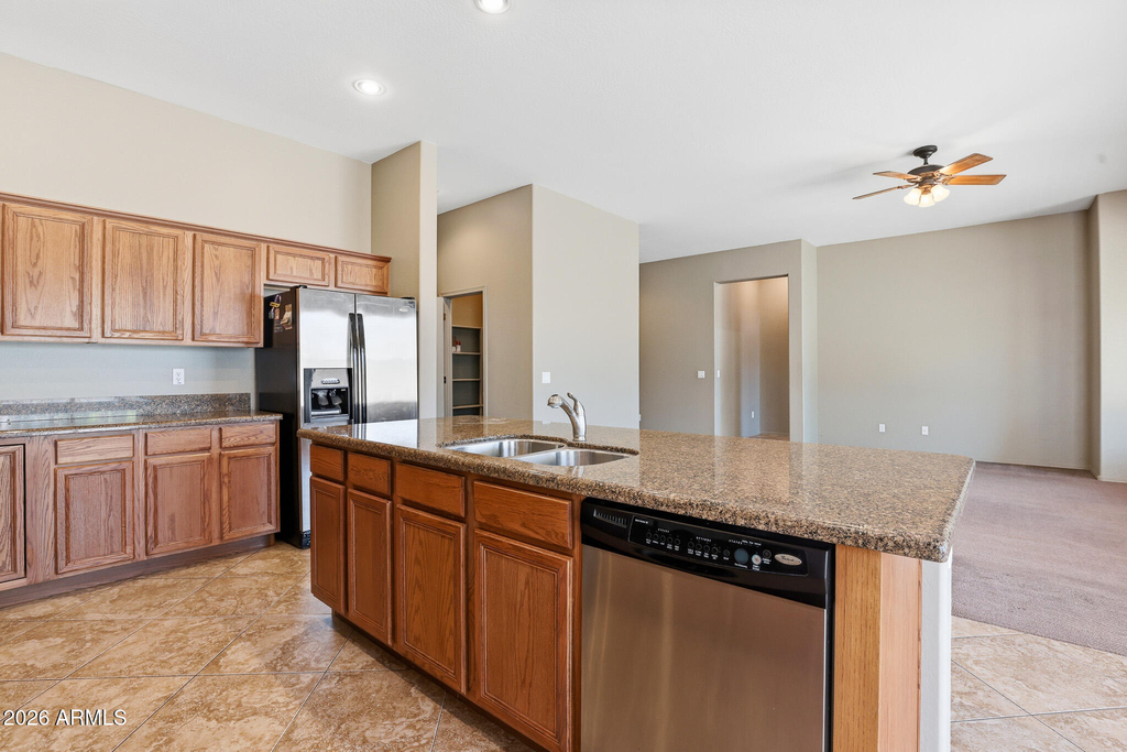 18185 W Rimrock Street - Photo 11