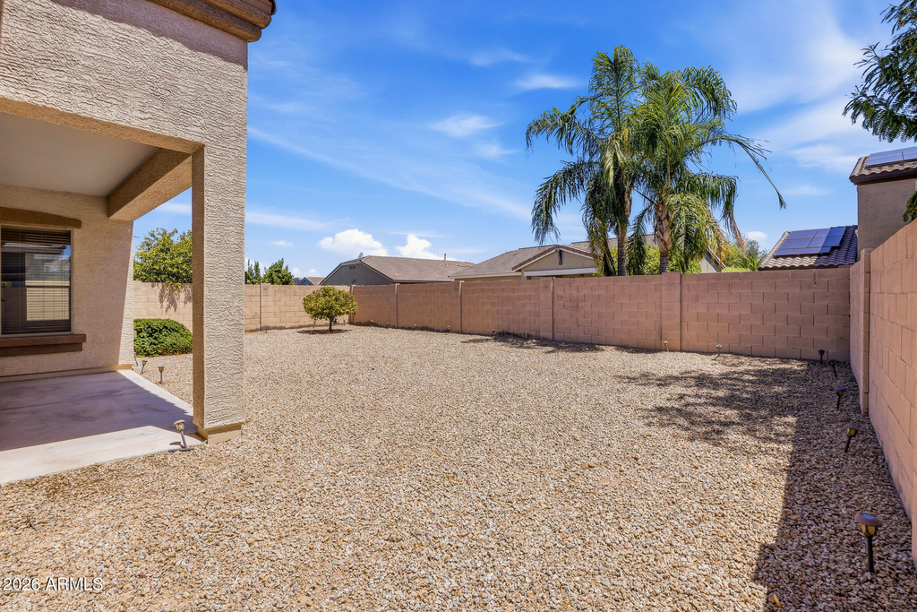 18185 W Rimrock Street - Photo 26