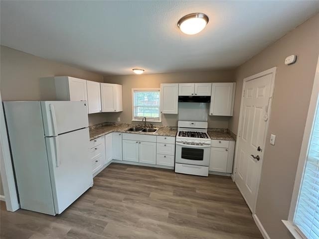 2546 Searcy Drive - Photo 4